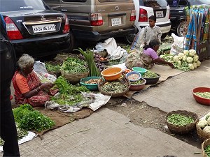 Women selling vegetables in Shivaji Nagar image