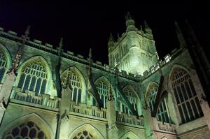 Bath Cathedral at night image